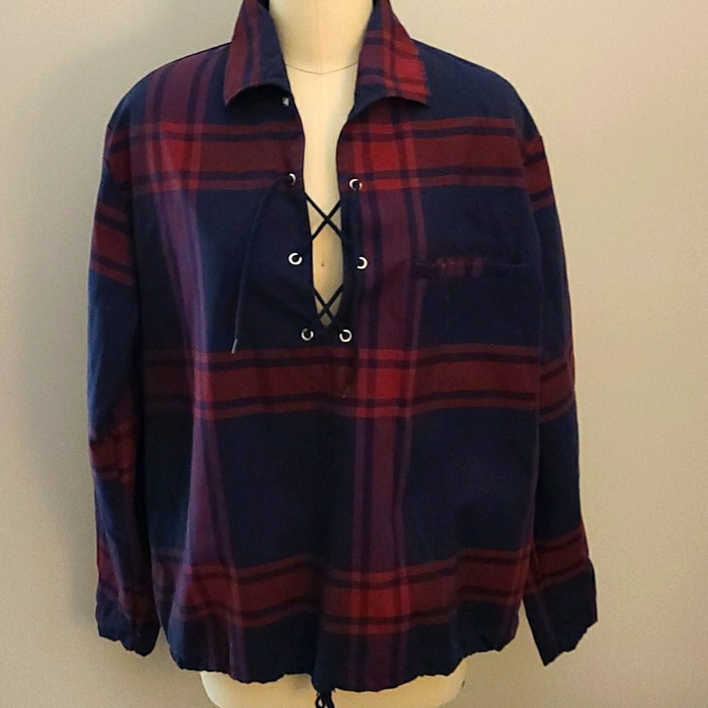 Lace up pull over maroon and navy blue no brand